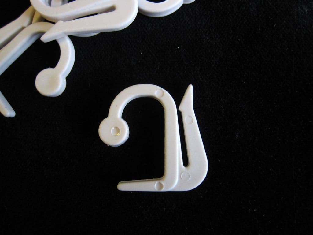 10 Integra valance hooks for curtain track pelmets